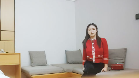 迷妹推荐--近期最完美的一对美乳，配上清纯明星脸