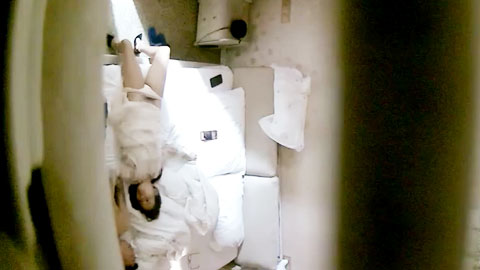 迷妹推荐--开房蕾丝裙少妇怕查房被抓撩起裙子直接干