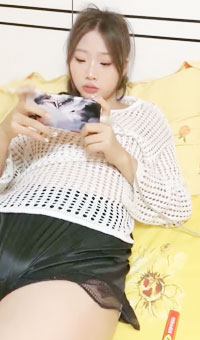 情侣大秀，丹凤眼女友姨妈期被男友无套操_7