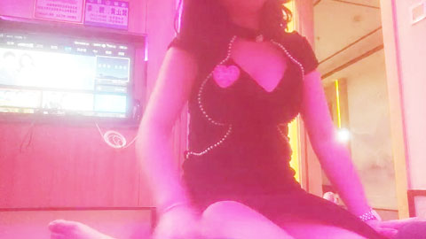 迷妹推荐--今天的技师妹子针不错，制服旗袍