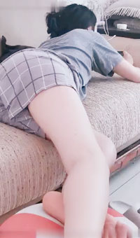 38岁瑜伽少妇，人美又骚的阿姨，谁顶得住这股风骚劲，非常喜爱吃鸡