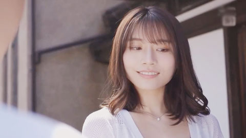 烟花大会的夜晚，一直单恋的我们，竟然复合了，互相吞噬着对方的身体，仿佛要将十多年的爱情倾泻而出。__001