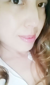 苗条熟女性爱自慰