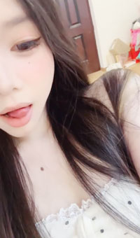 粉嫩小白兔】水晶鸡巴自慰白浆