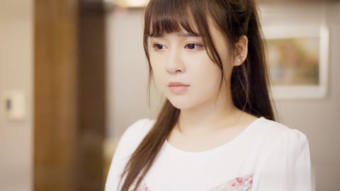 迷妹推荐--继父与我前妻女儿突然找上门禽兽父亲不顾伦理彻夜玩弄_谢语彤