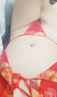 好空虚啊_儿子在隔壁房间玩游戏_我在房里自慰_他肯定听得到_他的游戏声我都听到了_我不信他听不到我的自慰声