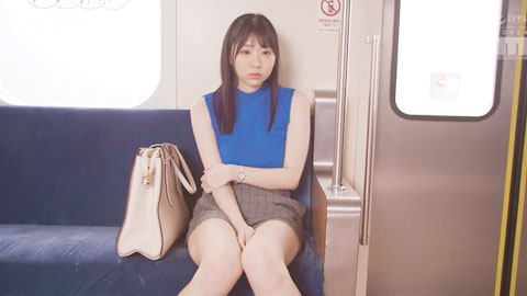 个性软弱的苗条巨乳OL 坐电车被集体痴汉玩弄 疯狂捏爆乳大胸部 精子喷好喷满！ 百田光希__002