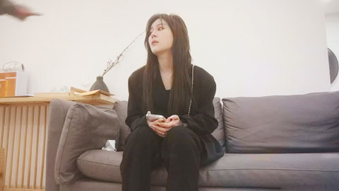 迷妹推荐--00后大圈美女，神似迪丽热巴，佳人黑丝，干得秀发凌乱