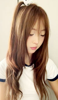 18岁贫乳萌妹 乳夹 M腿露穴