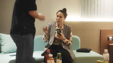 迷妹推荐--主动揉屌 深喉口交骑在身上