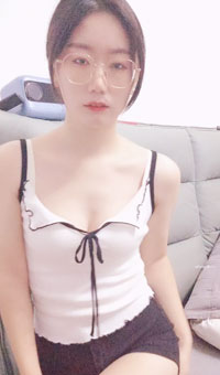 眼镜女自慰N场啪啪狂射一身!