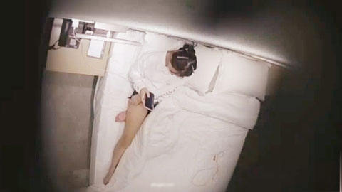 迷妹推荐--最新流出乐橙酒店摄像头上帝视角偷拍-热恋情侣激情做爱