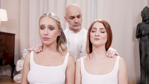 一龙双凤精油瑜伽