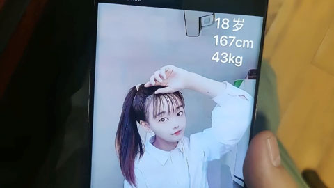迷妹推荐--漂亮学生妹，身姿曼妙娇俏可人，极品难遇，激情啪啪干不停