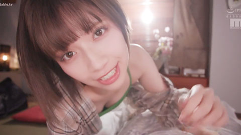 在连住三晚的旅宿里，被女友的美巨乳小恶魔妹妹用手玩到崩溃，硬生生榨出17发的我 石原希望__002