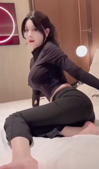 【啊，你不许射，这才操了一会给我忍忍】瑜伽老师的屁股好大，没想到胸也是独一档的巨乳，这种屁股骑乘位试问谁能坚持不射呢？