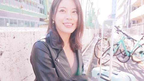 解禁！肌肉苗条的京都美女第一次真正的中出性爱。都月琉衣纱__001