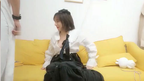 迷妹推荐--气质模特，大奶极品肥穴，掰开特写高清拍摄，摆弄各种姿势