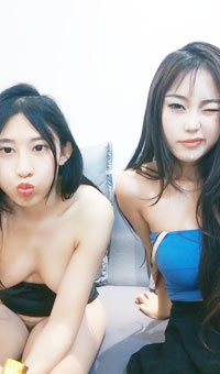 颜值大奶学妹揉奶道具自慰