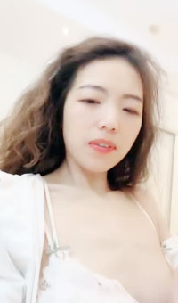 平胸界天花板!诱惑销魂性感热舞 跳蛋狂震骚穴自慰 淫水狂流