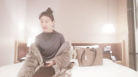 迷妹推荐--高挑貌美女神，大长腿，激情啪啪，老李出马颜值保证