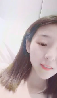 可爱迷人嫩妹无套啪啪颜射吃精