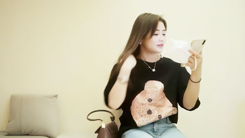 迷妹推荐--绝品美乳白又鼓美女真可被睡服