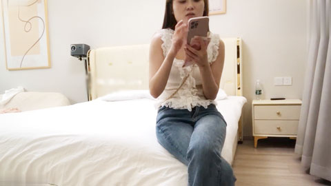 迷妹推荐--山野探花酒店约炮 牛仔裤兼职美少妇奶子白嫩挺拔有弹性