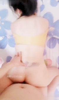 骚逼母狗大嫂被自慰棒和鸡吧轮流伺候到高潮