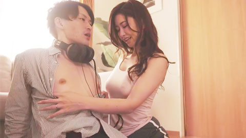 对不起 阿姨太色了