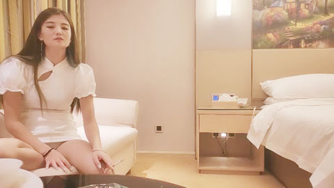 迷妹推荐--甜美黑衣肥穴外围妹纸，翘起屁股各种内裤揉穴，翘起双腿肥逼特写，抬腿正入你好骚啊屁股好大1