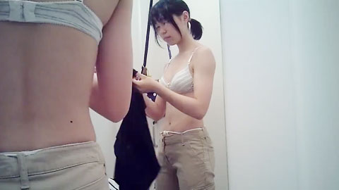 换衣服啦 别偷看