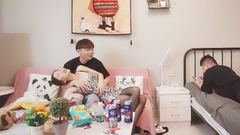 迷妹推荐--嫩妹嫩妹今夜是出道以来约的妹子颜值巅峰蜂腰翘臀玲珑有致女神干起太爽、