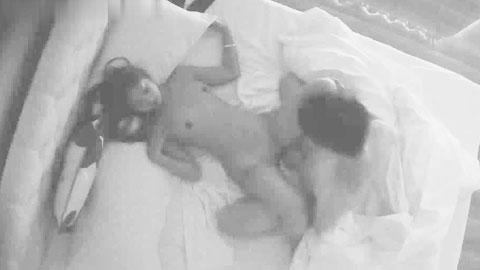 迷妹推荐--假期小情侣酒店开房吃饱喝足就啪啪只恨假日太短