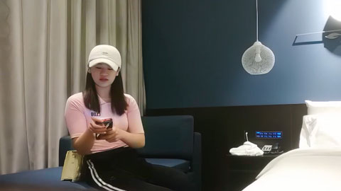 迷妹推荐--探花界打桩机,25对大长腿小少妇,深夜来相会