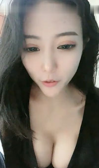 小恩惠胸大沟深