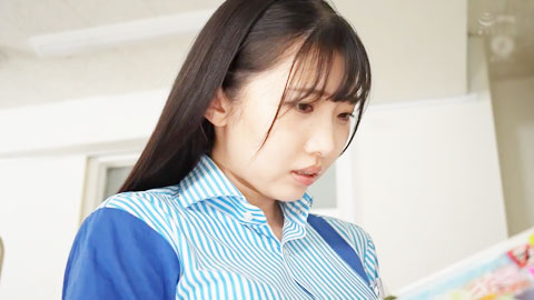 普通女孩被制作成淫秽产品,她们杀死自己的声音,在店里羞耻和湿漉漉的_001