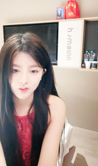 苏州小狐狸女神主播_露脸诱惑直播