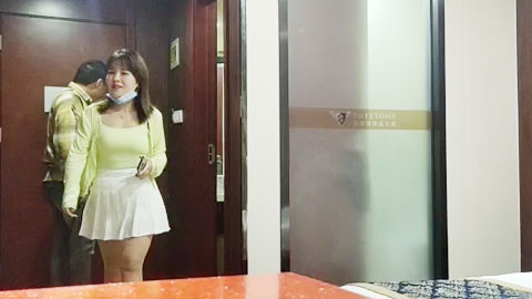 迷妹推荐--钱给了经济人妹子不高兴，搞到一半穿衣走人