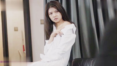 迷妹推荐--亲妹妹是AV女优万万没想到有一天却要给亲妹妹拍片