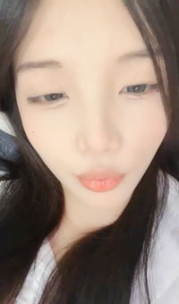 小鸟依人的可爱美少女！看她自慰真想干