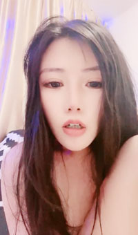 你梦中的女神镜头前只要9块9各种发骚给你看，全程露脸黑丝诱惑