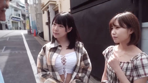 女友的姊姊用巨乳和中出OK诱惑我