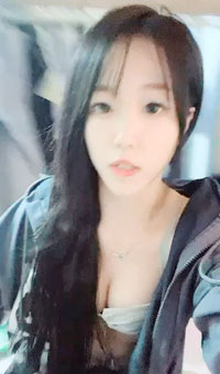 宿舍躲起来做黄播，校园女神范，胸大又粉，极品红樱桃，皮肤白皙，人气登顶_join_001