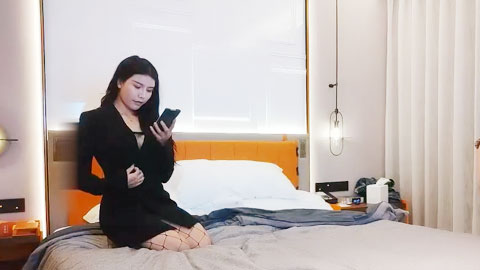 迷妹推荐--新一代女探花04_04偷拍直播两老哥以为捡了大便宜