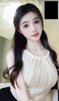 擅长阿黑颜声音很好听叫床声音勾魂，最后在模拟足交下射出精液到嘴中