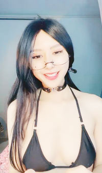 最美蜜桃臀，颜值逆天，双道具狂插穴特写流骚水