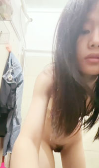 网调的小母狗乖乖给我拍洗澡视频