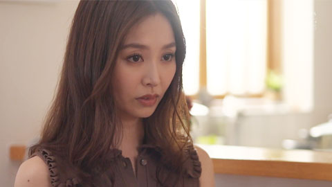 被她讨厌的、性骚扰的父亲反复逼迫高潮，直到她达到“我要崩溃了……_001