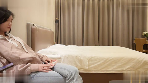 迷妹推荐--酒店约炮模特兼职外围身材很美前凸后翘